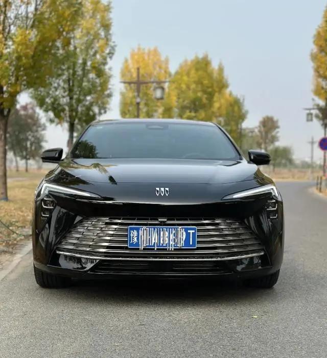 2.0T9AT动力20万跌破13万,C级尺寸四大天王座椅,雷克萨斯ES慌了-有驾 2.0T9AT动力20万跌破13万,C级尺寸四大天王座椅,雷克萨斯ES慌了-有驾