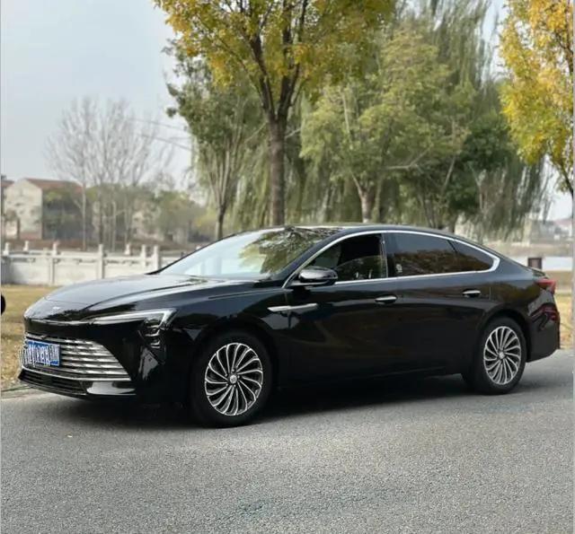 2.0T9AT动力20万跌破13万,C级尺寸四大天王座椅,雷克萨斯ES慌了-有驾 2.0T9AT动力20万跌破13万,C级尺寸四大天王座椅,雷克萨斯ES慌了-有驾
