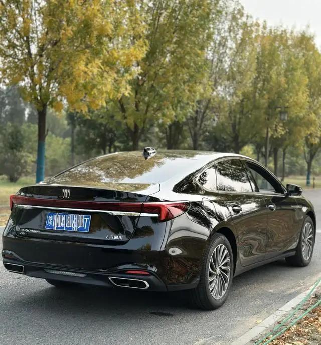 2.0T9AT动力20万跌破13万,C级尺寸四大天王座椅,雷克萨斯ES慌了-有驾 2.0T9AT动力20万跌破13万,C级尺寸四大天王座椅,雷克萨斯ES慌了-有驾