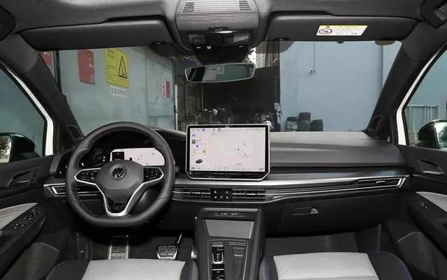 2.0T、350牛·米,运动方向盘+运动座椅,运动氛围拉满!-有驾 2.0T、350牛·米,运动方向盘+运动座椅,运动氛围拉满!-有驾