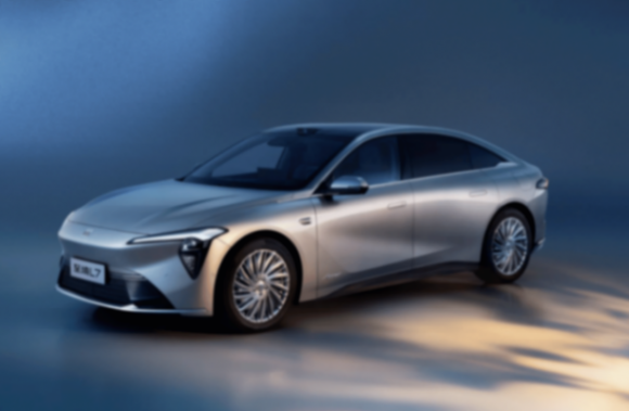 从“落后”到“真香”,增程技术逆袭背后,谁在裸泳?