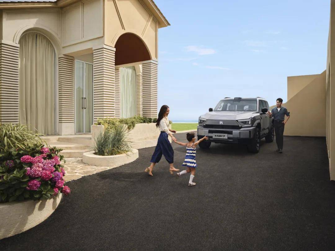 华为智驾开进沙漠!猛士M817把越野玩成科幻片