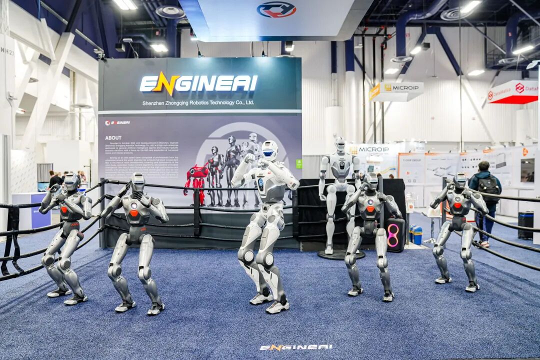 晓莺说热点：2026CES观察：AI狂奔，从灵魂到躯体